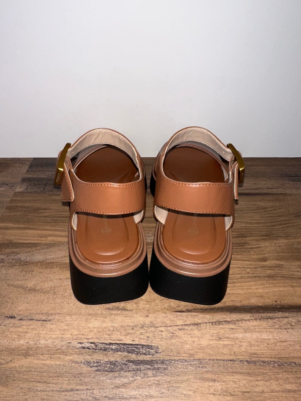 Giani Bernini Brown Leather Platform Ankle-Strap Sandals with Black Sole - Picture 5 of 8
